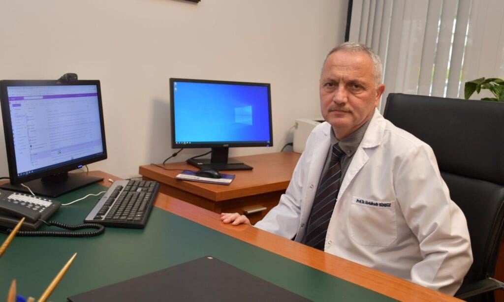 Prof Dr Abdülkadir Gündüz Deli Bal İçin Tüketim Uyarısı