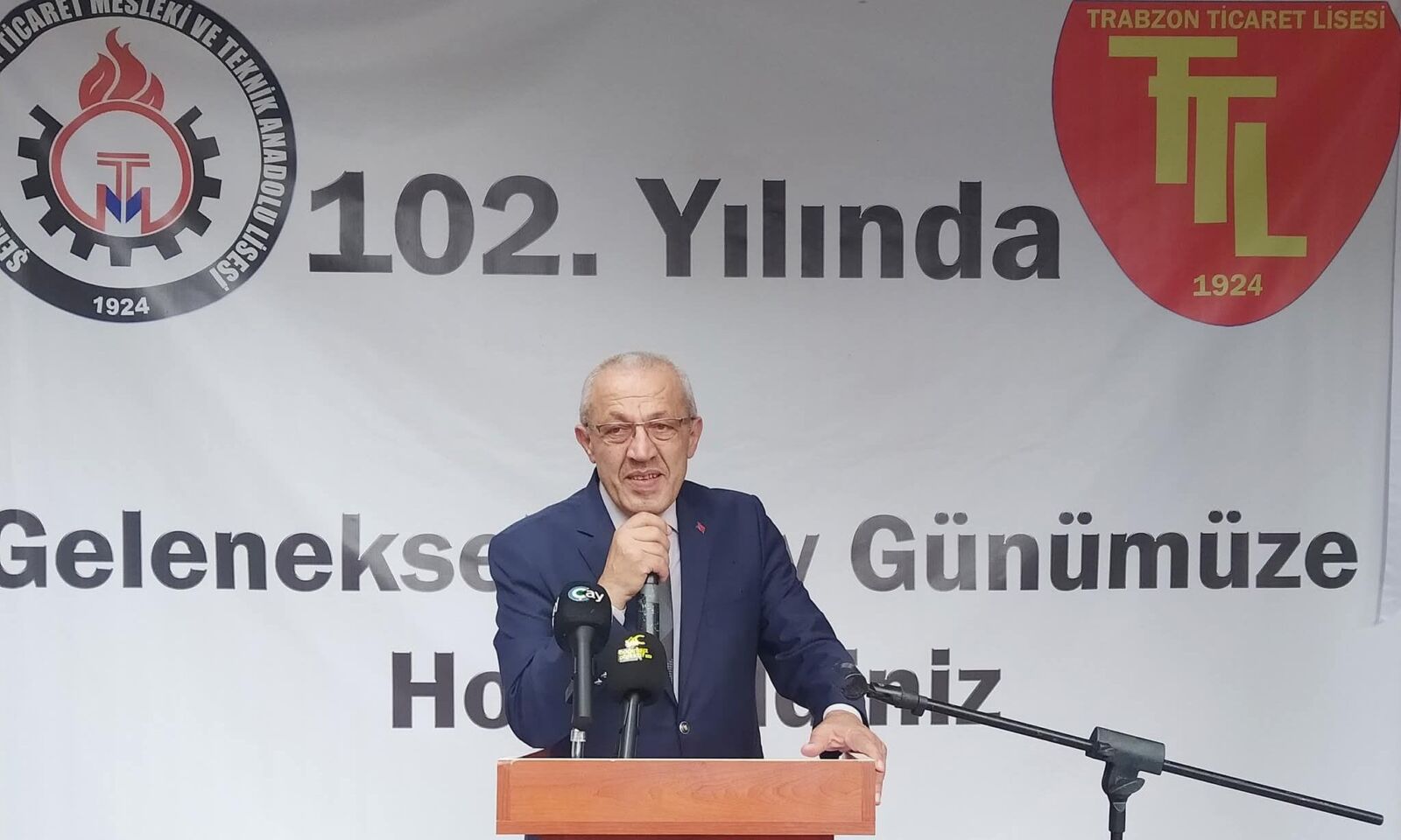 102 Yıllık Bir Çınarın Gölgesinde Buluştular!