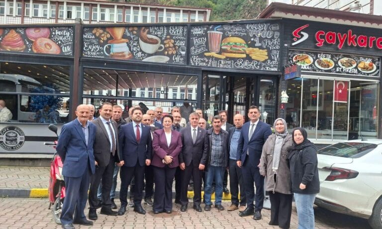Anahtar Parti Çaykarada Muhtarlarla Buluştu