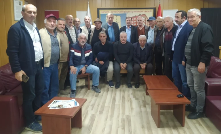 Çaykara-Dernekpazarı Kültür ve Dayanışma Derneğinden Sağlık Semineri