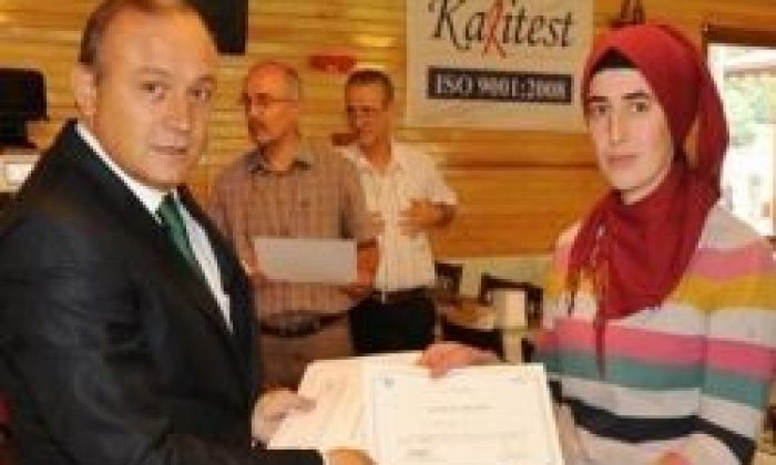 Uzungöl Turizm Çalışanları Sertifikalarını Vali’den Aldı