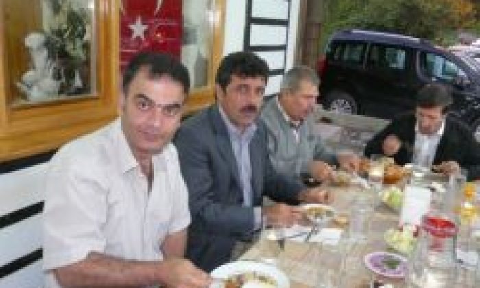 İki Köy Muhtarı İftar yemeği Verdi.