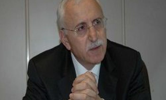 Özcan Ak Parti’den İstafa Etti