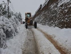 Çaykara'da 26 Köyün Yolu Kapalı 1