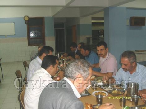 Çaykara Belediyesi İftar Yemeği Verdi 7
