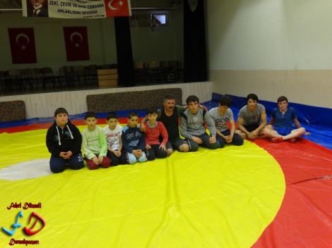 Dernekpazarı Güreş Milli Takımına Sporcu Yetiştiriyor 1