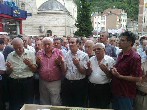Ahmet Aydınlı Dualarla Toprağa Verildi 10