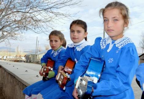 Van'daki Çaykaralı Çocuklardan Müzik Grubu 2