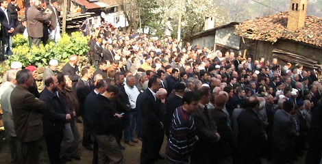 Cenazesini Oğlu Kıldırdı-Fotoğraflı 4