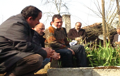 Cenazesini Oğlu Kıldırdı-Fotoğraflı 6